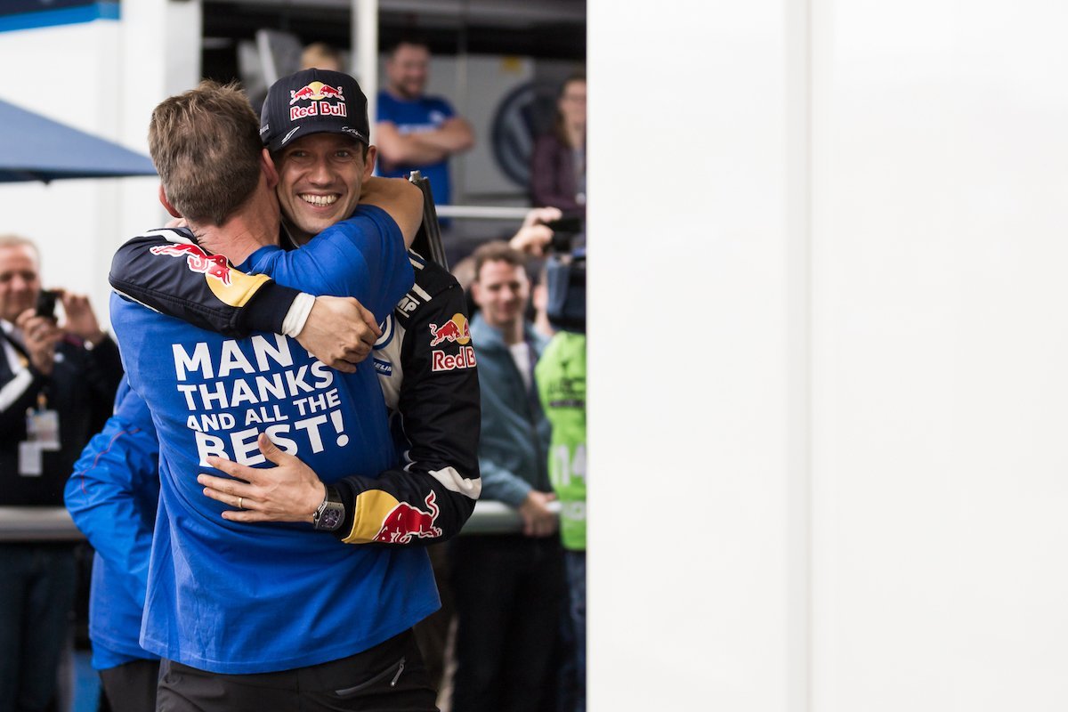 Sebastien Ogier Celebrating Feiern Jubel Umarmung Team Volkswagen Motorsport
