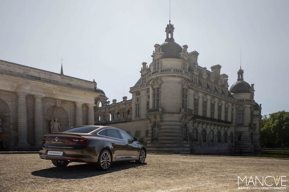 Renault Talisman Heck Chantilly Schloss Paris Frankreich Imposant Architektur Limousine