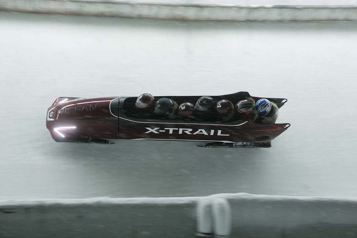 Nissan X-TRAIL 7-Sitzer-Bob 7 Seater Bobsleigh Olympia Isgl Österreich Bobbahn Rekordversuch Rekord Weltrekord