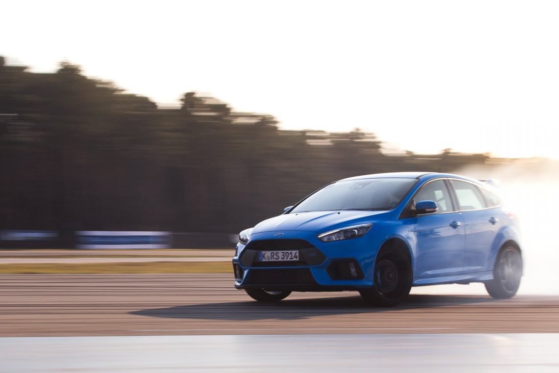 Ford Focus RS 2016 Drift Action Sideways Smoke Rennstrecke