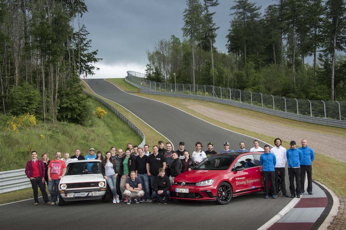 Bilster Berg Blogger Day 2016 Golf I GTI Golf 7 GTI Clubsport S Teilnehmer Mausefalle Rennstrecke Curbs