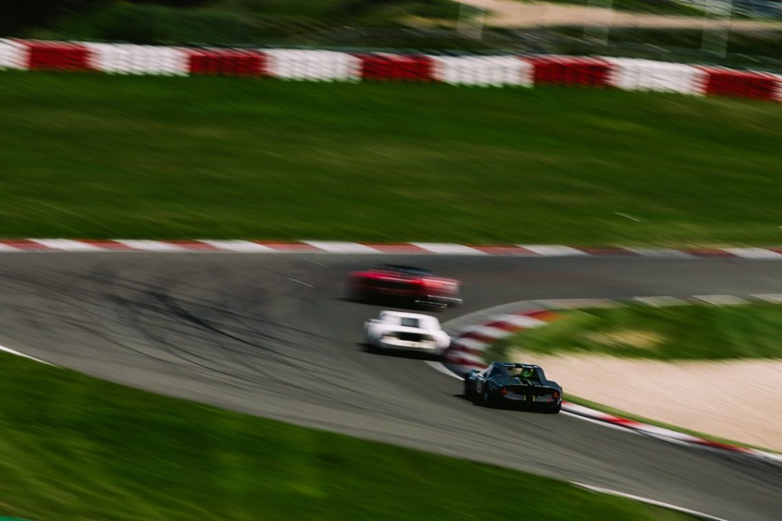 Avd Oldtimer Grand Prix 2016 AvD Oldtimer GP NGK Schikane Overtake Überholmanöver Überholen Rennsport Motorsport Oldtimer Sportwagen Racing