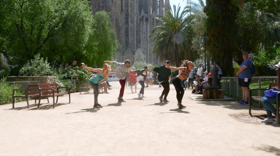 Tobias Ellehammer Michael Jackson Birthday Black or White Dancing Dance Choreography Choreographie Worldwide global international spain spanien barcelona staub park sommer tanz La Sagrada Familia