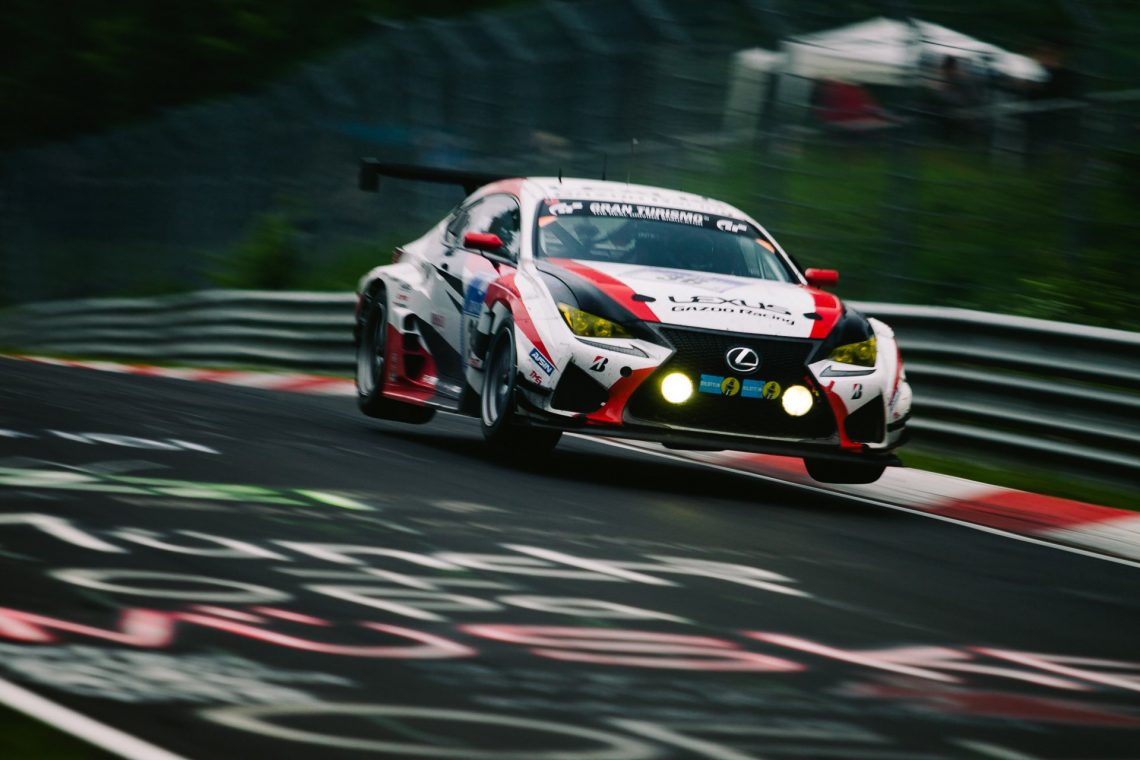 Lexus RC F GT3 Gazoo Racing 44. ADAC Zurich 24h Rennen Nürburgring Nordschleife Sprung Nebenlichter Rennwagen Airtime Pflanzgarten Tiergarten