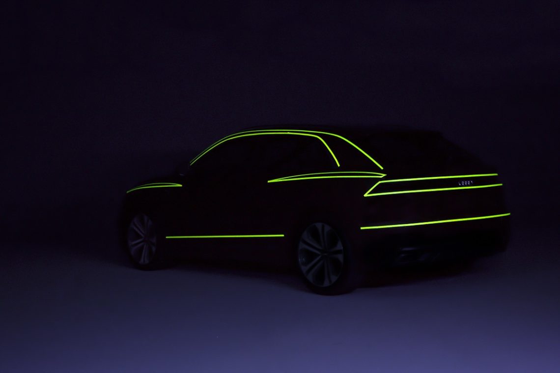 Audi Q8 Silhouette Leuchtendes Klebeband Heck